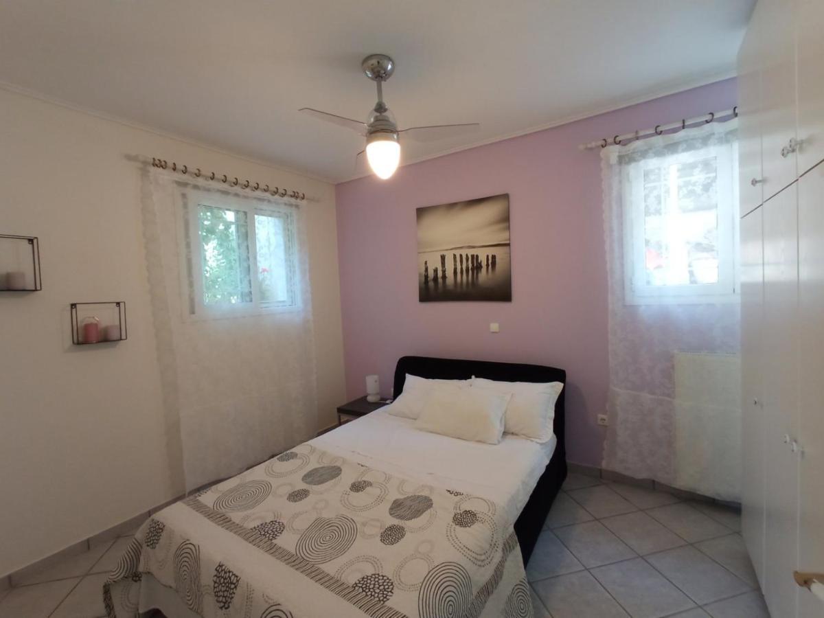 Flat With Garden Near Sea, Port And Airport Apartment Artemida  Room photo